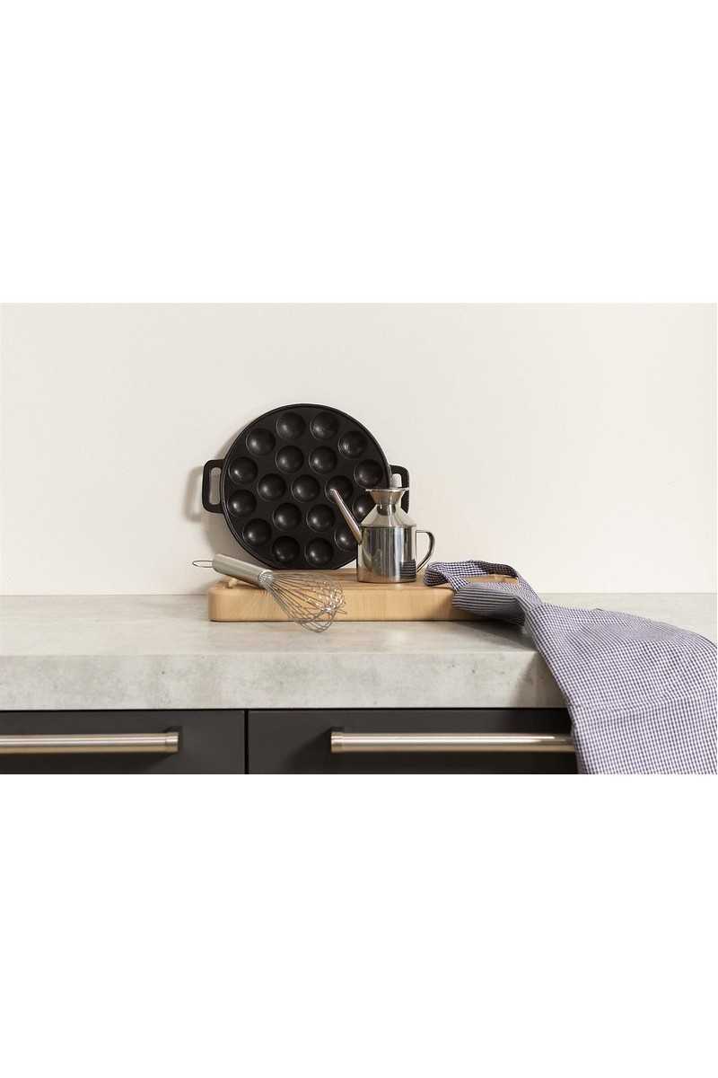 Affordable poffertjes pan now €5 extra discounted at Koken & Wonen
