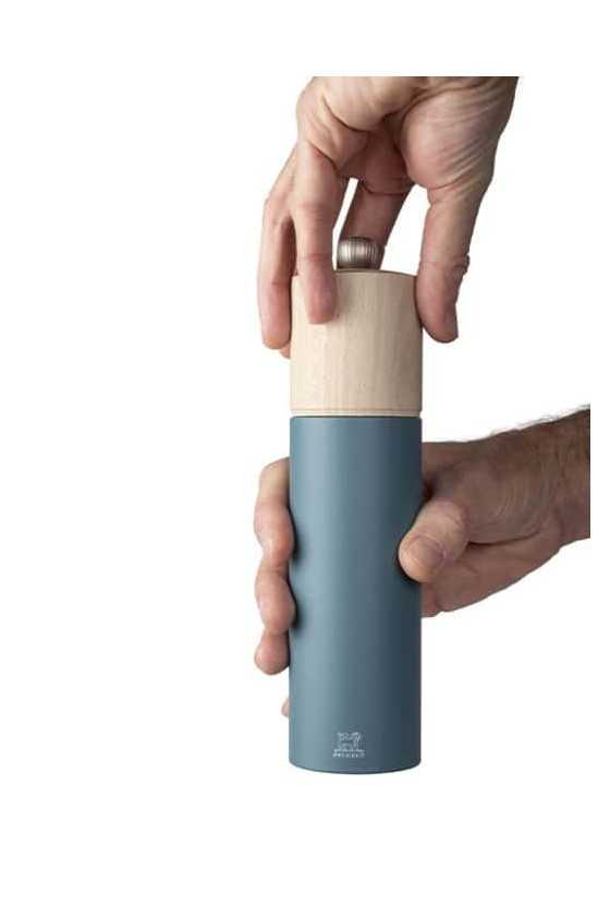 Peugeot Boreal manual pepper mill 21cm sky blue
