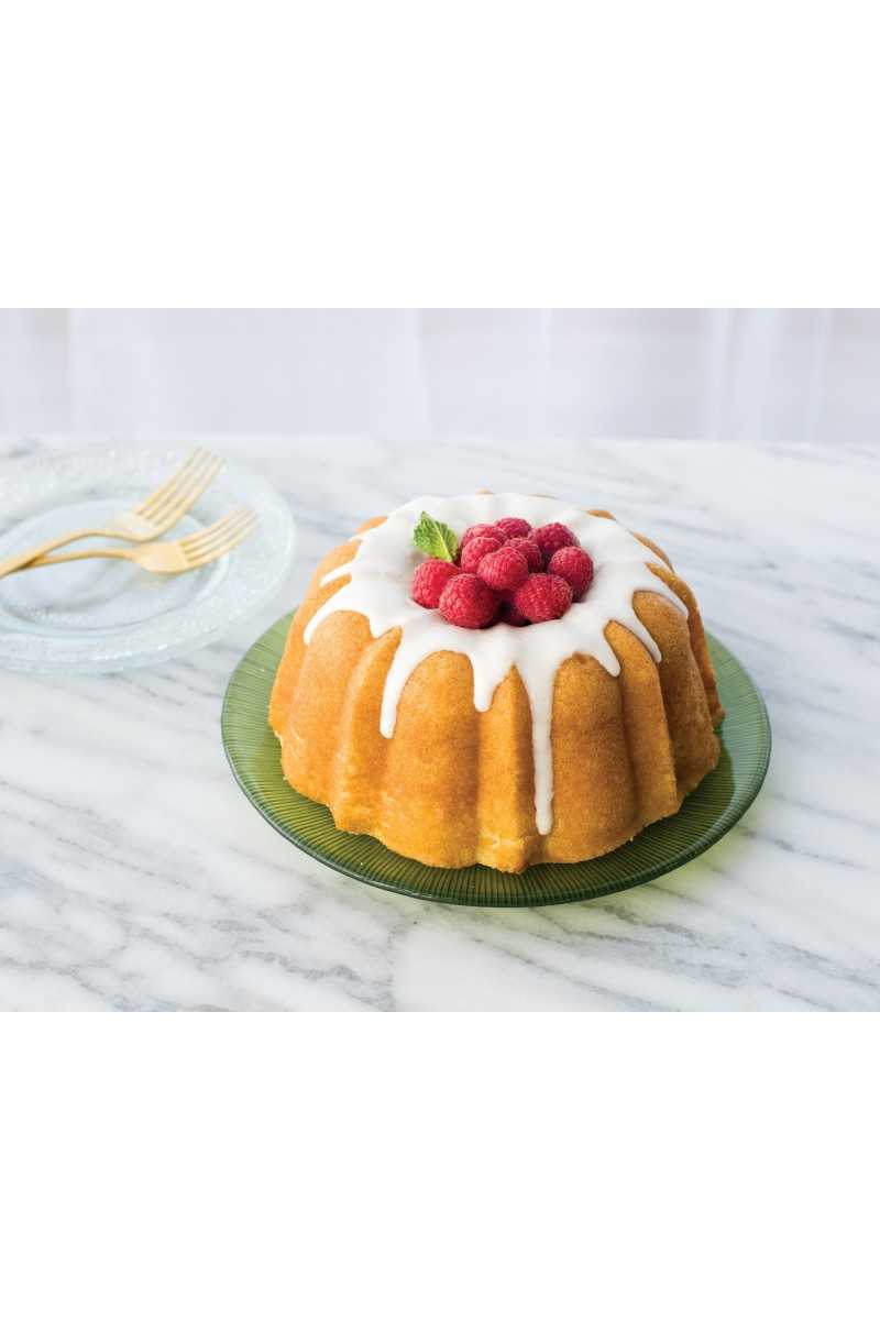 Nordic Ware Gold Anniversary 6-cup bundt