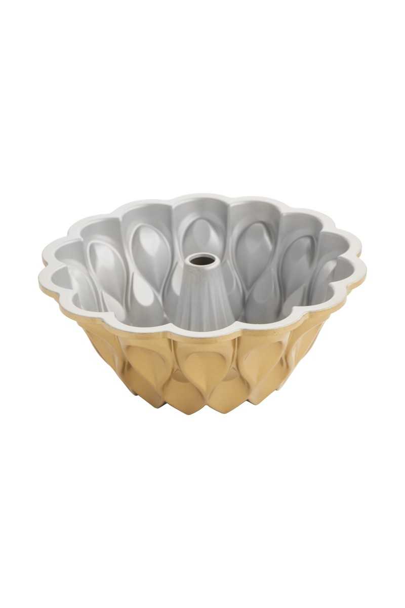 Nordic Ware Gold Crown bundt pan