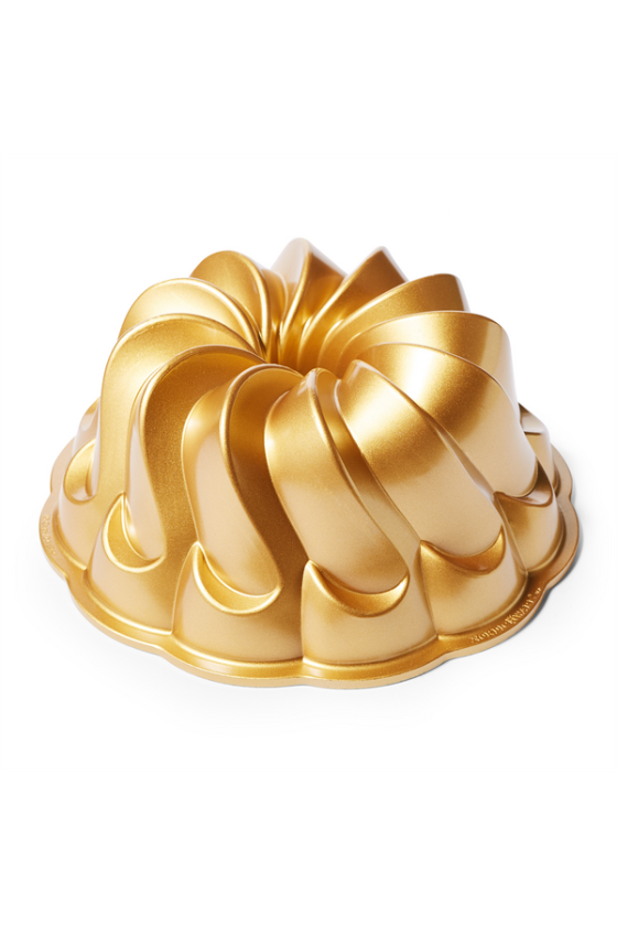 Nordir Ware Gold Pirouette bundt