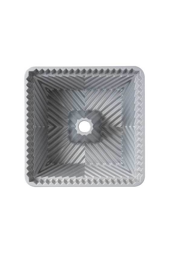 Nordic Ware Procast Squared Bundt Pan