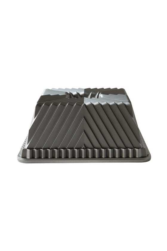 Nordic Ware Procast Squared Bundt Pan