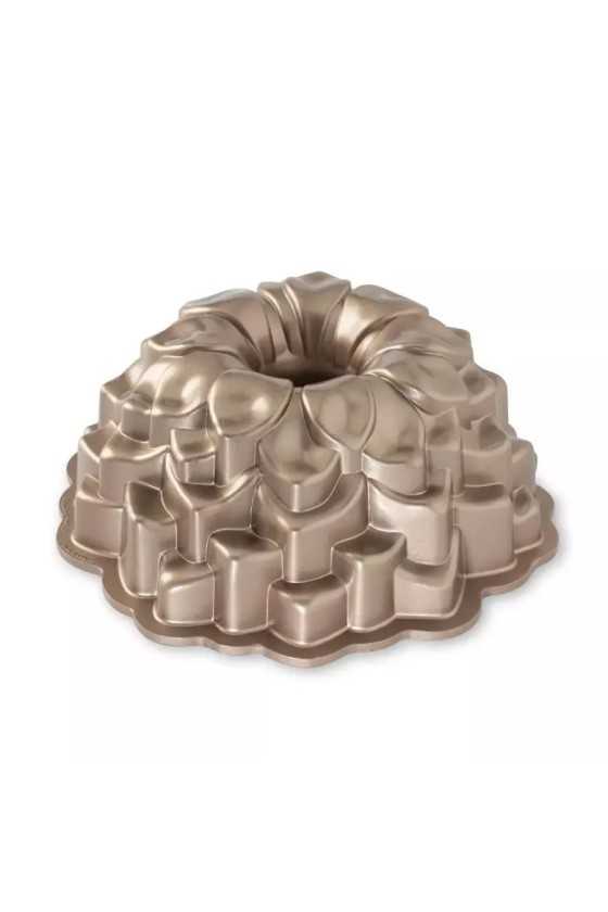 Nordic Ware Toffee Blossom bundt pan