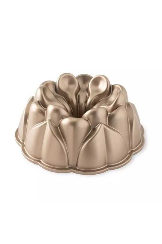 Nordic Ware Toffee Magnolia bundt pan