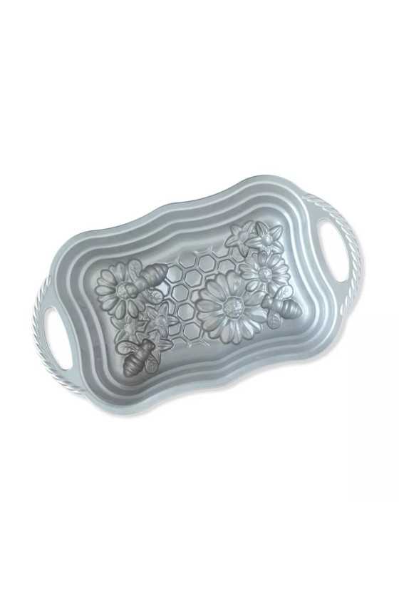 Nordic Ware Gold Honeycomb loaf pan