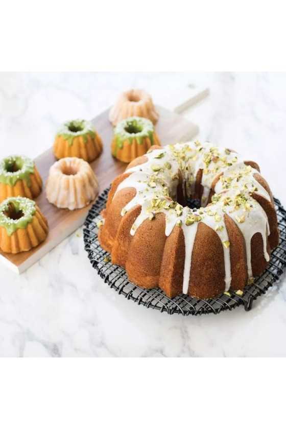 Nordic Ware Gold Anniversary bundtlette pan