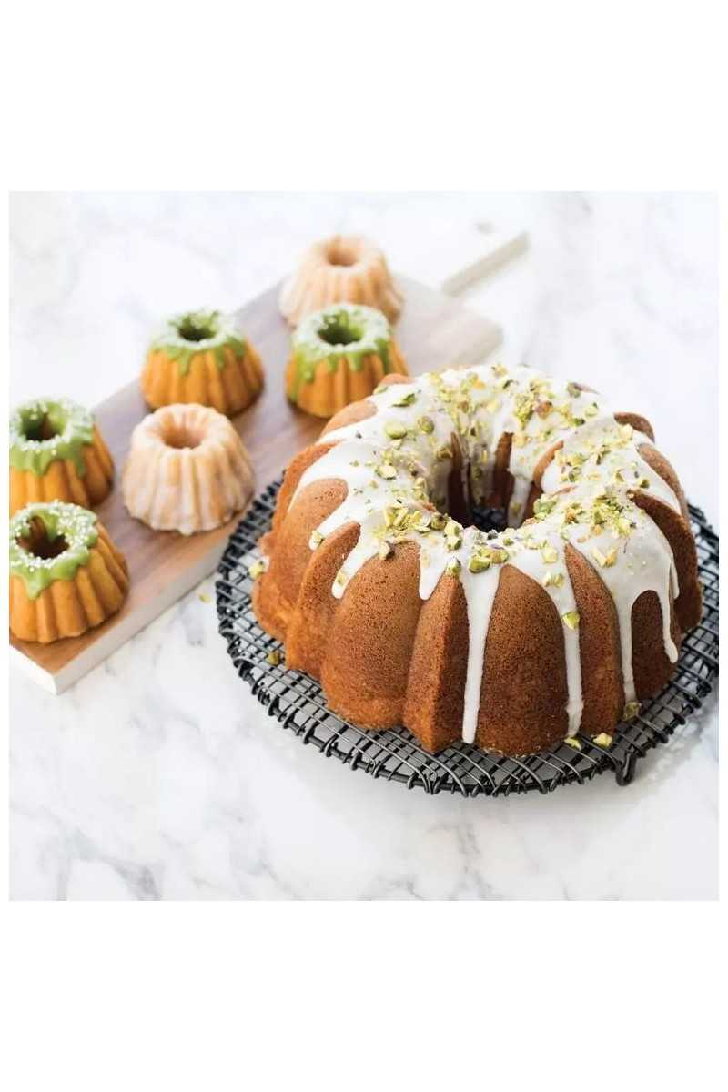 Nordic Ware Gold Anniversary bundtlette pan