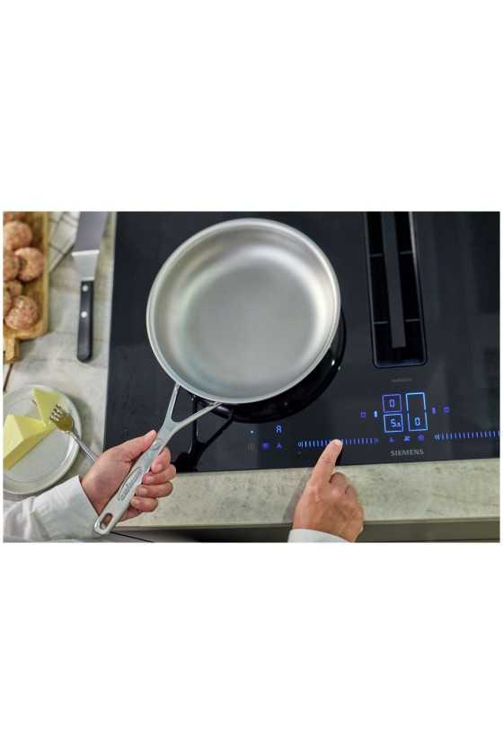 Easy baking without non-stick. Demeyere Silverline 7 Frying Pan