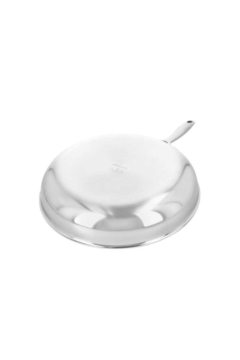 Easy baking without non-stick. Demeyere Silverline 7 Frying Pan
