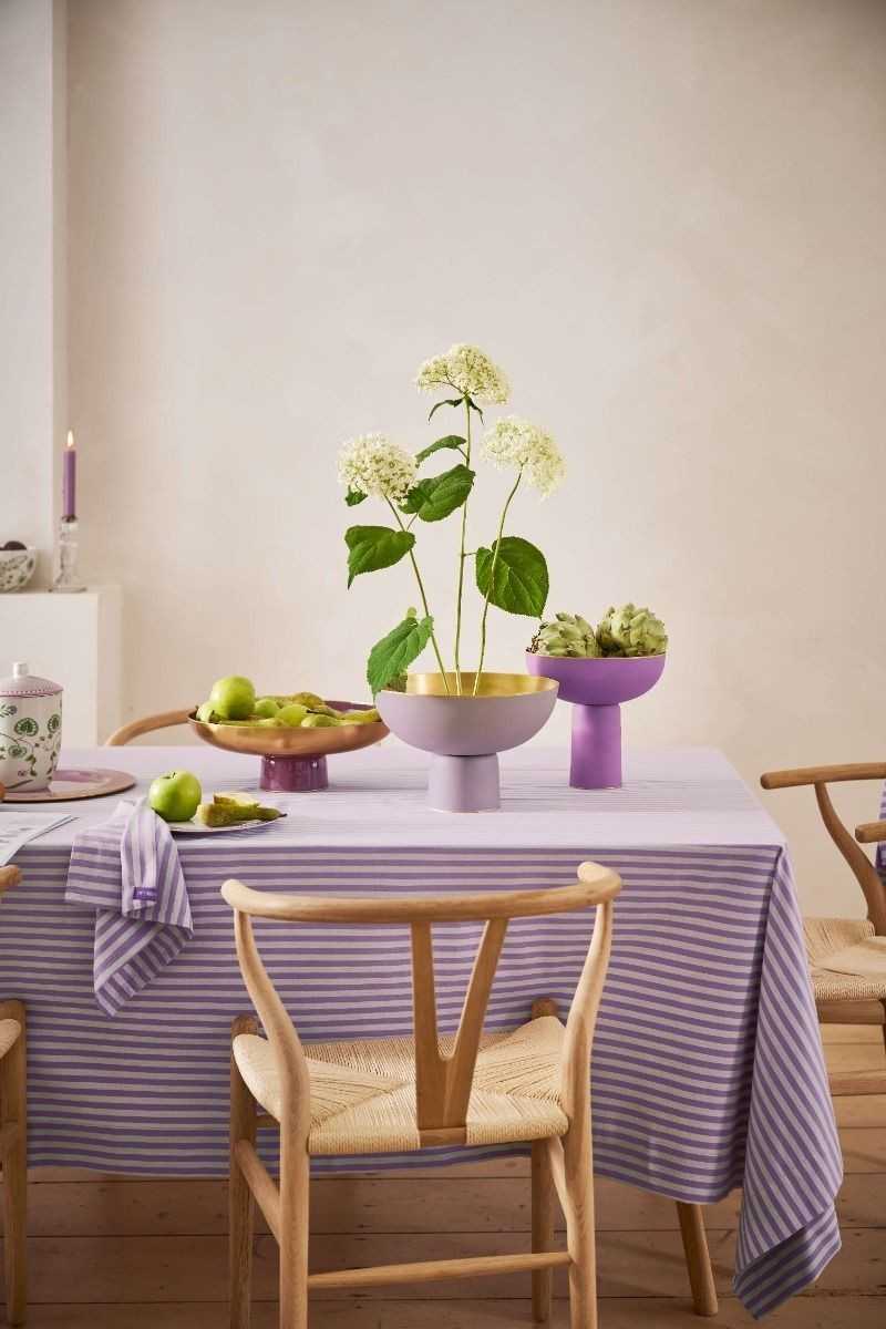 Pip Studio Stripes Tafelkleed Lilac 160X250cm