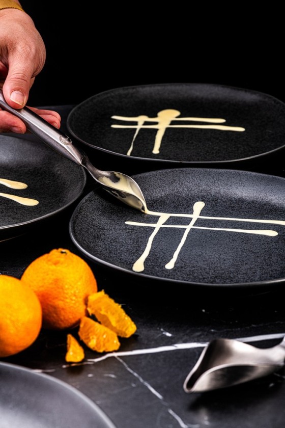 Plate-it Decorative Spoons 2-Piece Set