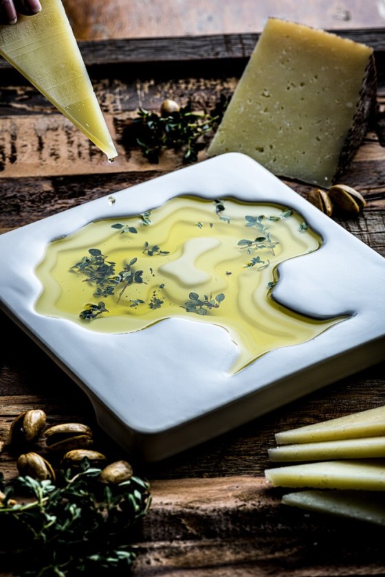 Elegant ceramic dip bowl with tree pattern - Dishwasher safe