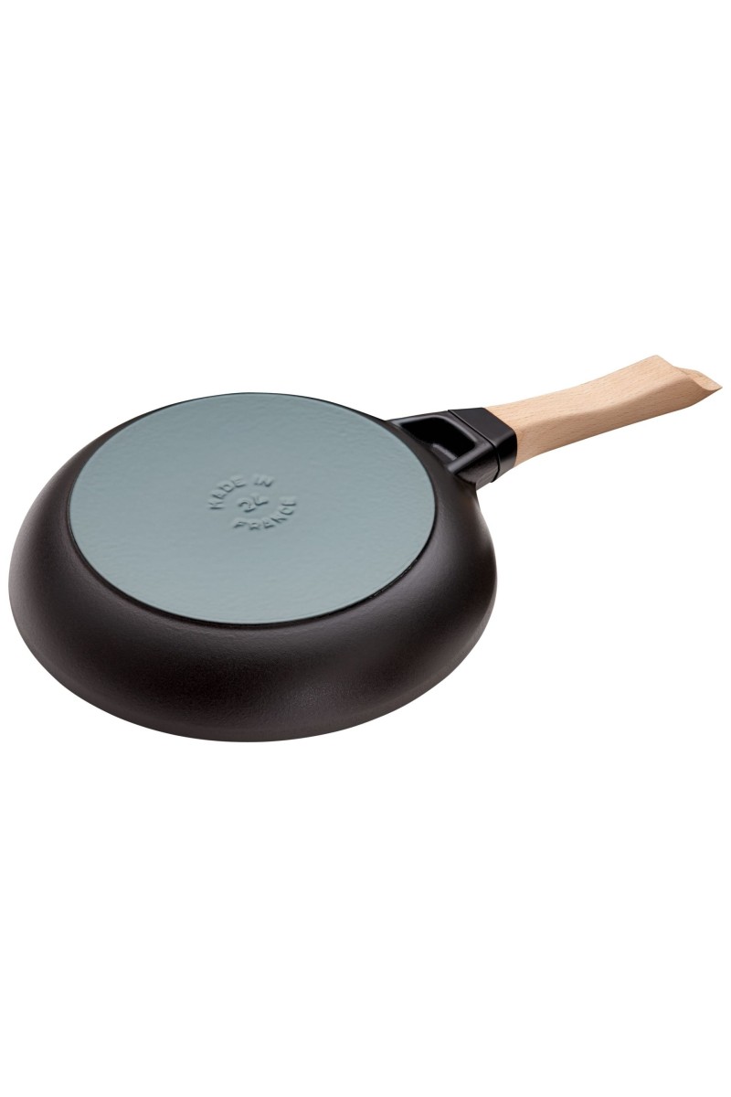 Staub Frying Pan, Wooden Handle 24cm