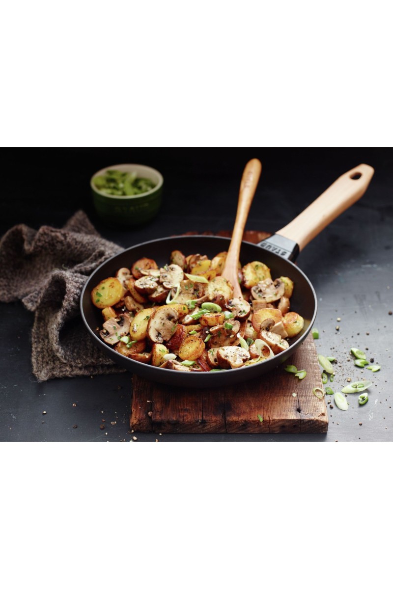 Staub Frying Pan, Wooden Handle 24cm