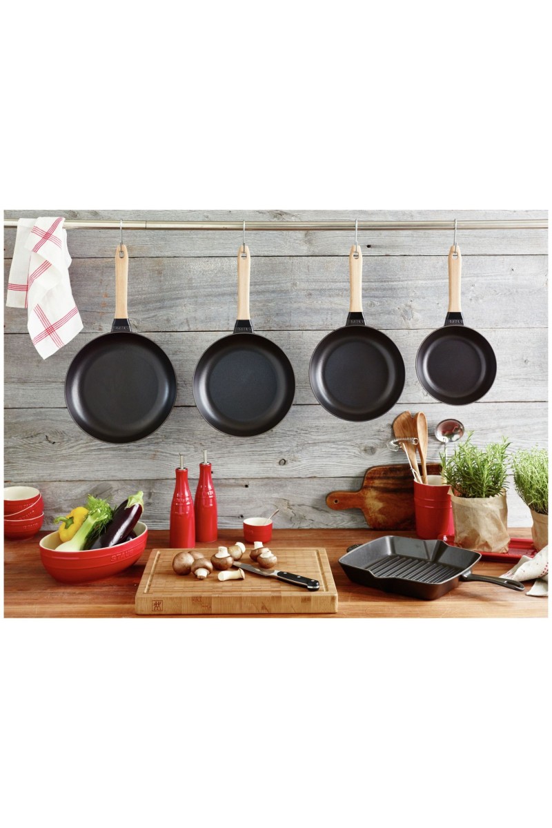Staub Frying Pan, Wooden Handle 24cm