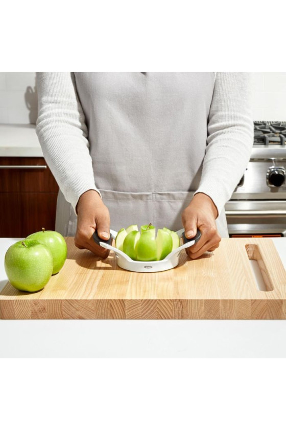 Oxo Appeldeler, met verhoogde grepen